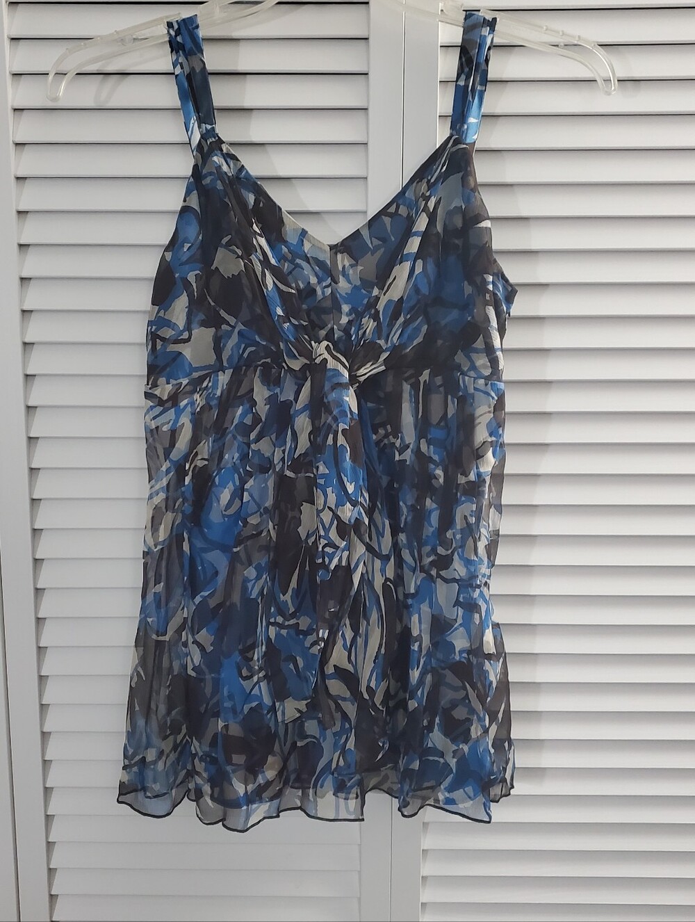 Karen Kane Blue Print Tie Flowy Top- Sz L